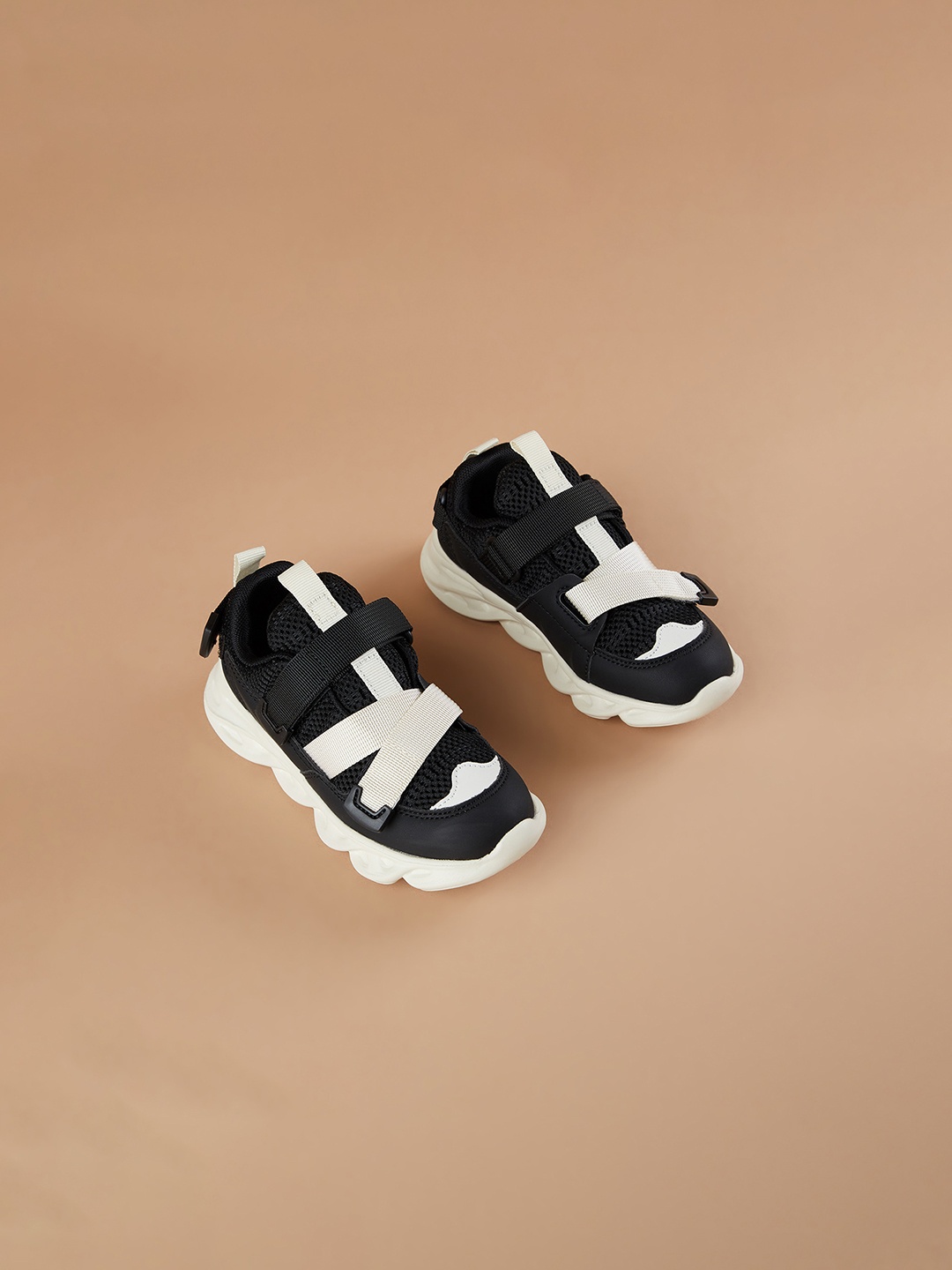 

Fame Forever by Lifestyle Boys Slip-On Sneakers, Black