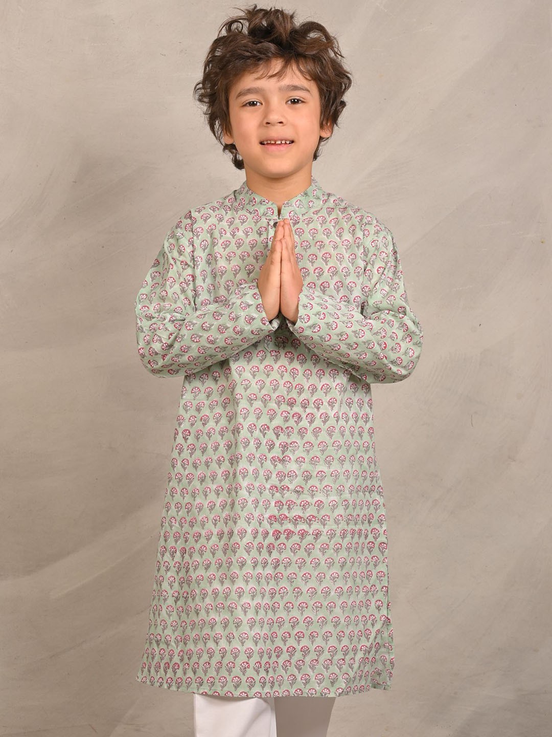 

Anthrilo Boys Floral Printed Mandarin Collar Pure Cotton Straight Kurta, Green