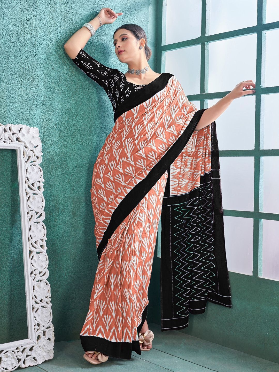 

Anouk Rustic Ikat Saree, Peach