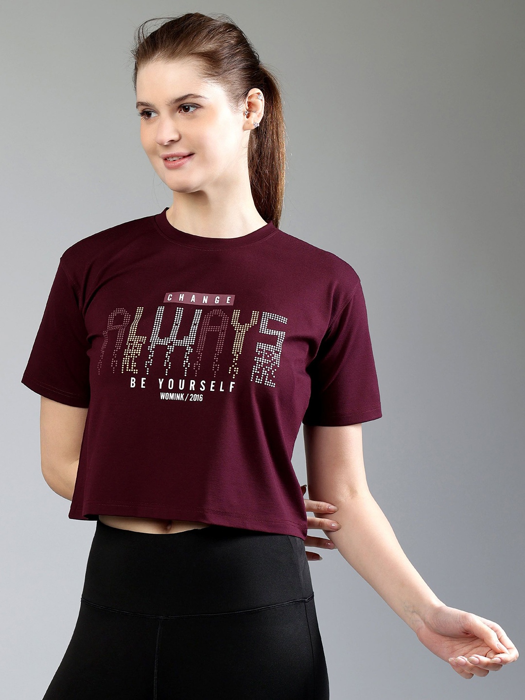 

WOMINK Women Printed Drop-Shoulder Sleeves Ultralite Pockets T-shirt, Burgundy