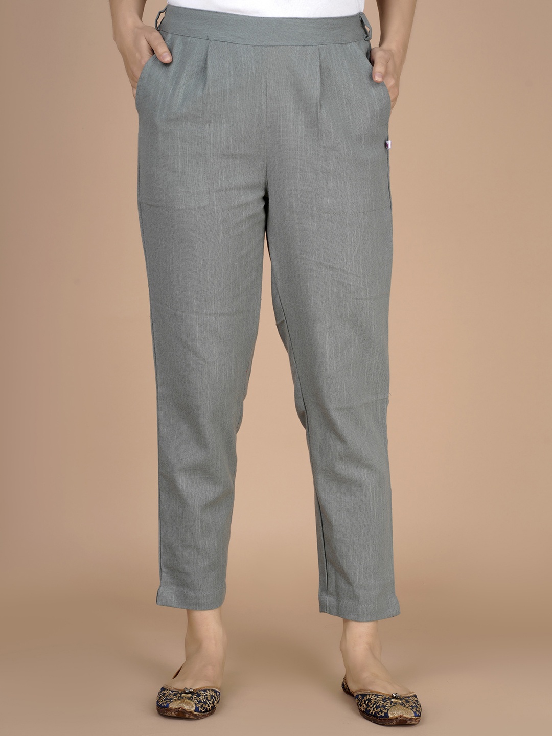 

ZITRA Women Pleated Trousers, Grey