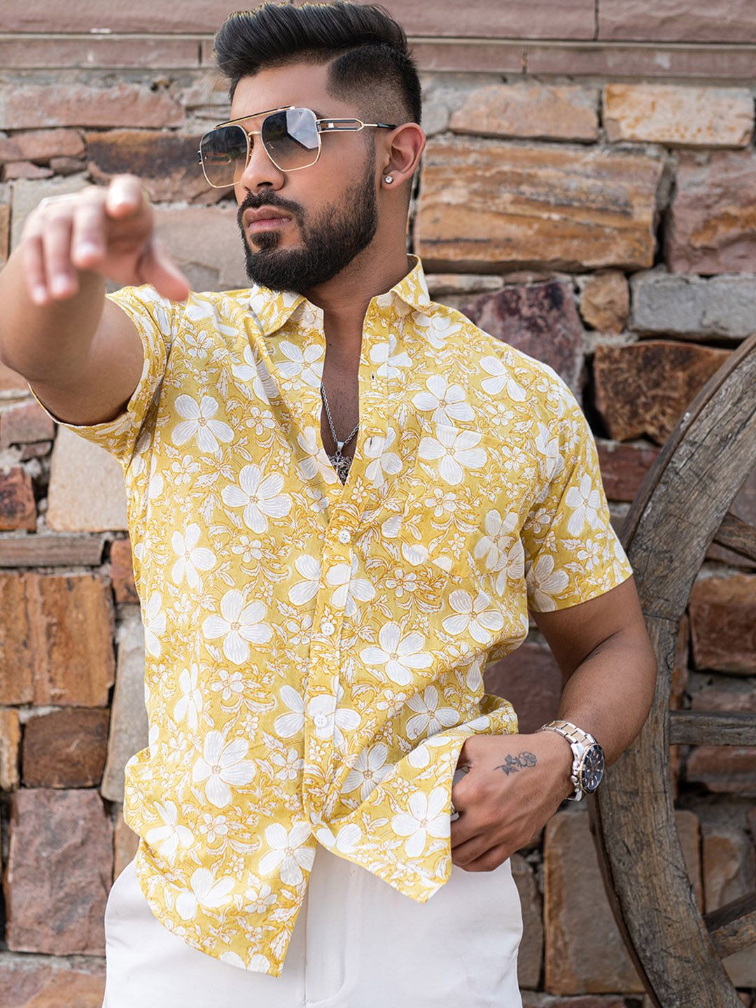 

Tistabene Men Floral Opaque Printed Casual Shirt, Yellow