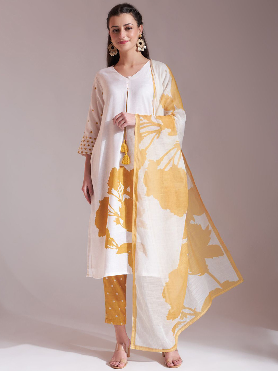 

Yufta Women Floral Printed Regular Linen Kurta with Trousers & With Dupatta, Yellow