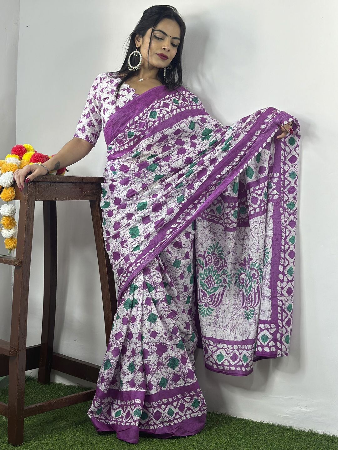 

Anouk Rustic Floral Bagh Saree, White