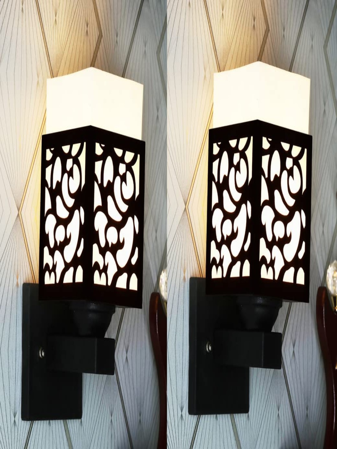 

Gojeeva Black & White 2 Pieces Textured Wooden Square Shaped Wall Lamp