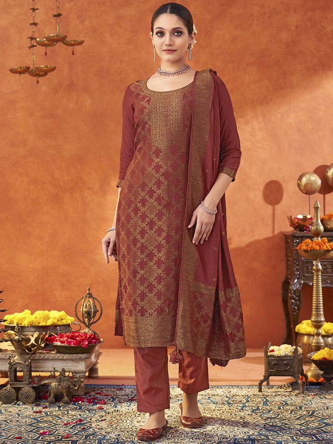 

HRITIKA Women Ethnic Motifs Pleated Kurta with Trousers & With Dupatta, Maroon