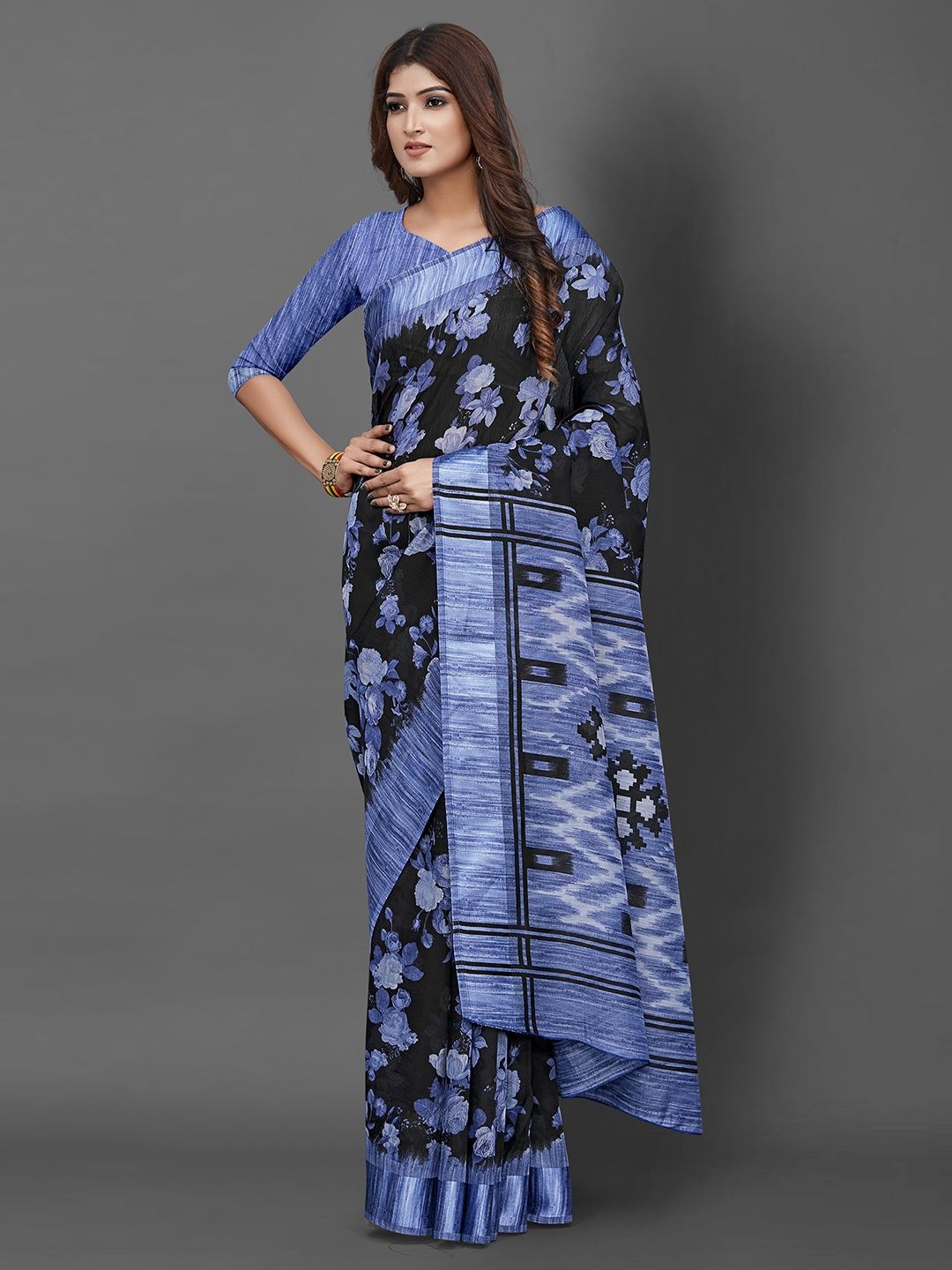 

Anouk Rustic Floral Zari Block Print Saree, Black