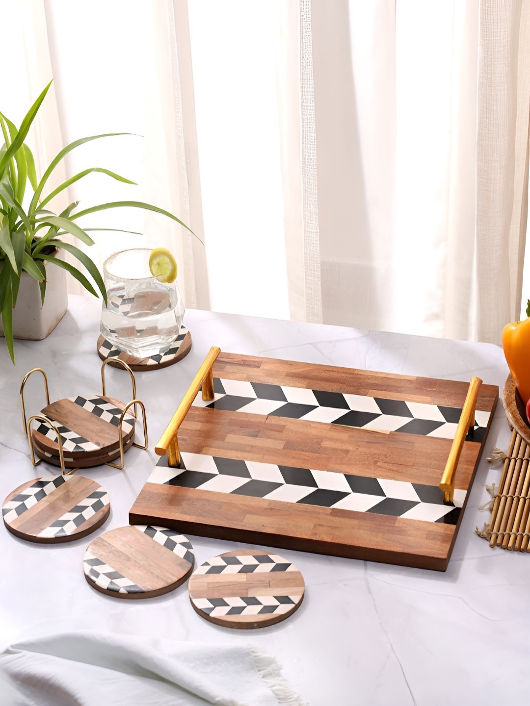 

DULI Brown & Black 8 Pieces Printed Wooden Serving Tray & Coasters
