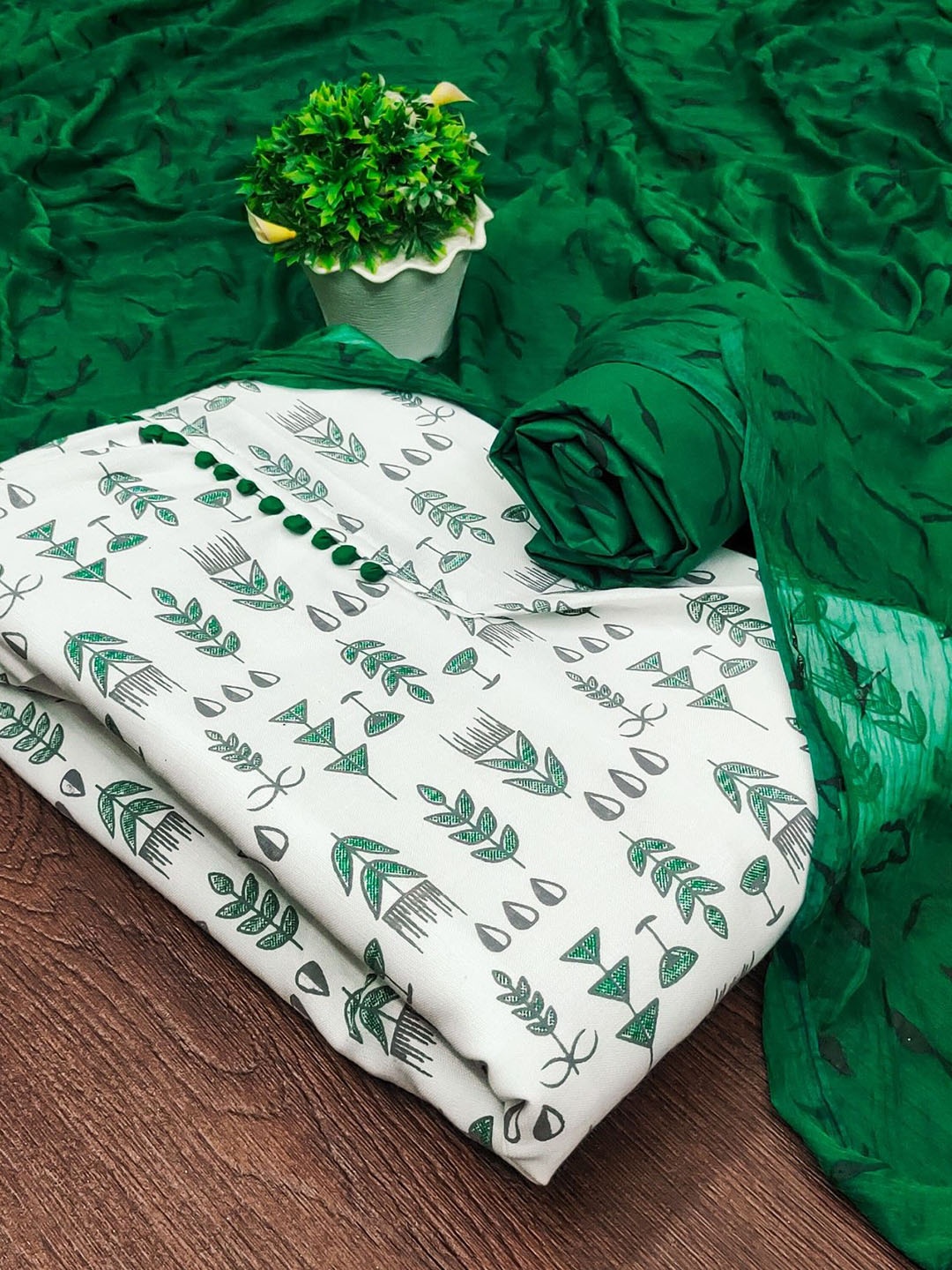 

Rangtulika Ethnics Geometric Printed Unstitched Dress Material, Green