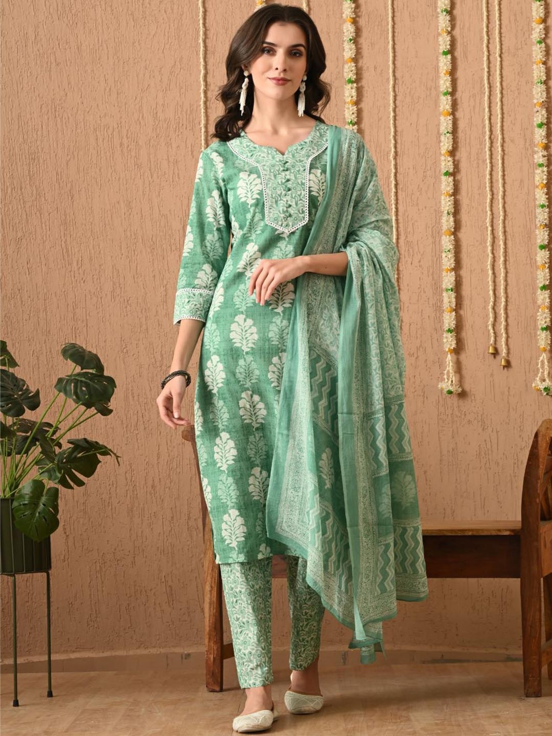 

Anouk Women Floral Printed Regular Pure Cotton Kurta with Trousers & With Dupatta, Green