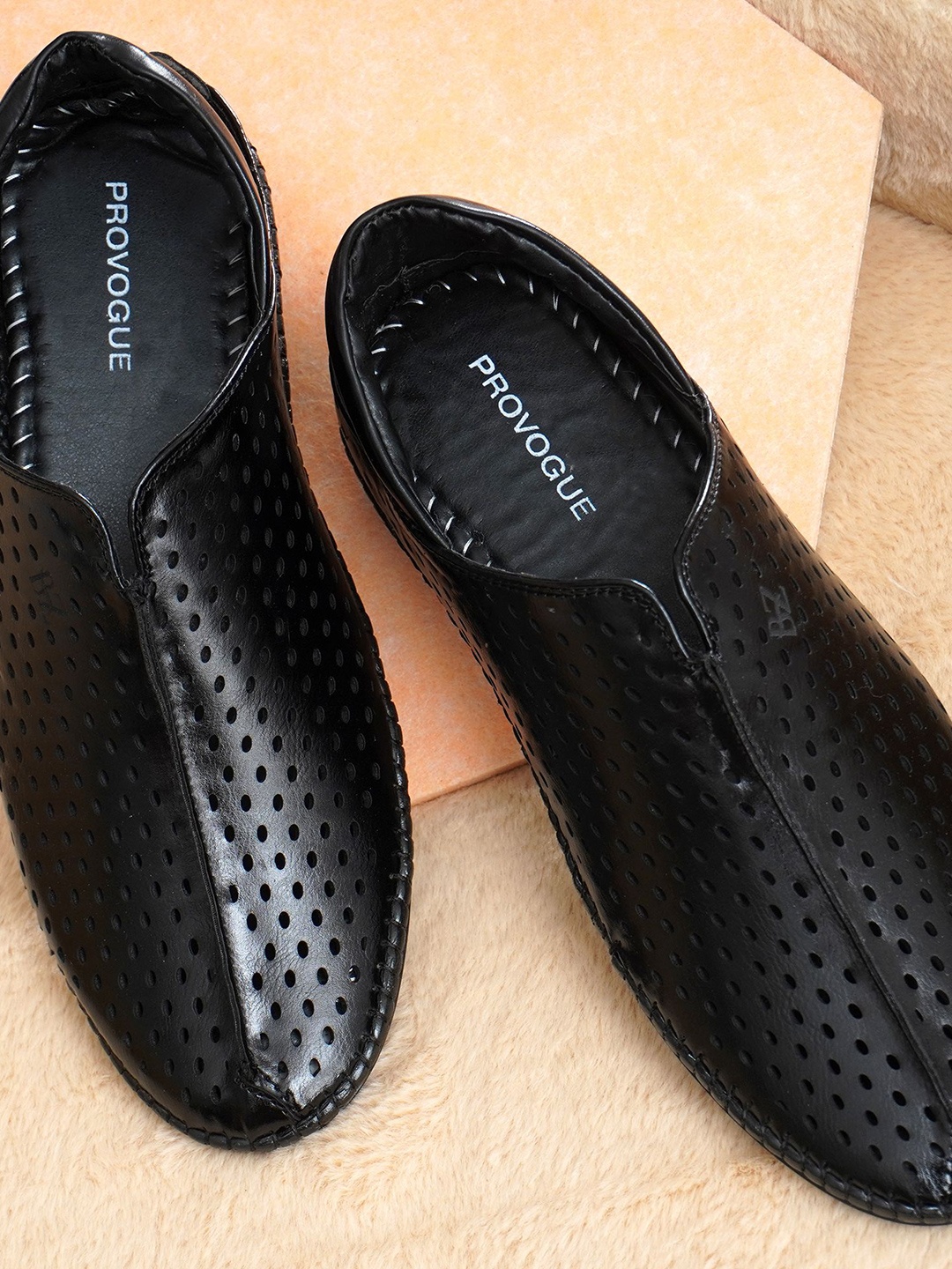 

Provogue Men Textured Round-Toe Comfort Sandals, Black