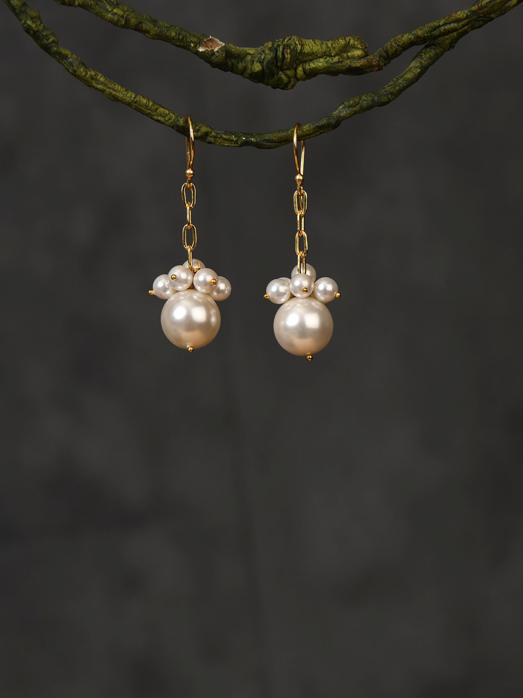 

TOTAPARI Gold-Plated Pearls Contemporary Drop Earrings