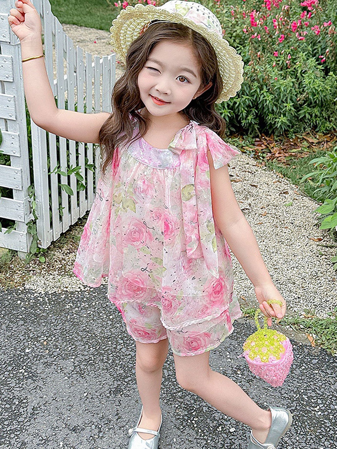 

LULU & SKY Girls Printed Round Neck Top With Shorts, Pink
