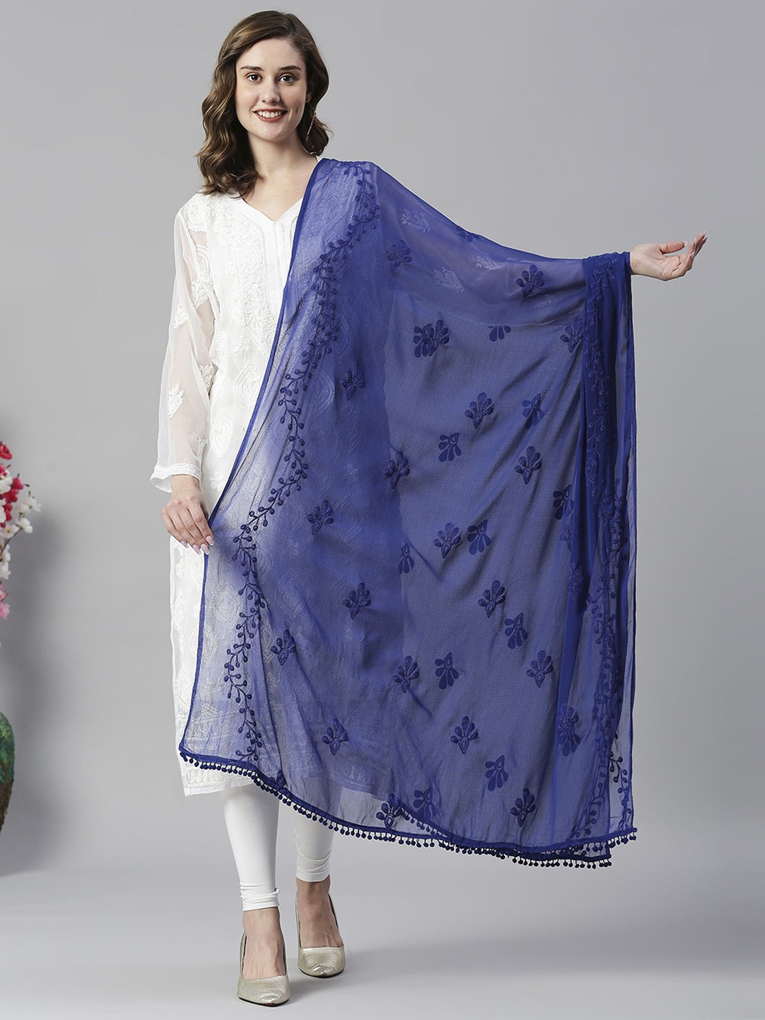 

LA FEMINAE Floral Embroidered Dupatta, Navy blue