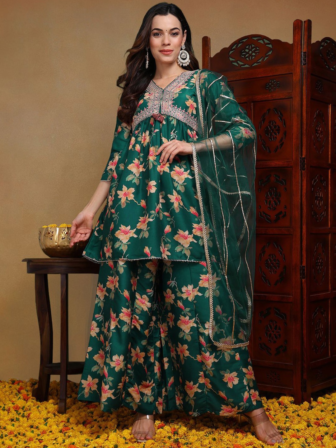 

House of Pataudi Embroidered Kurta Set &Dupatta, Green