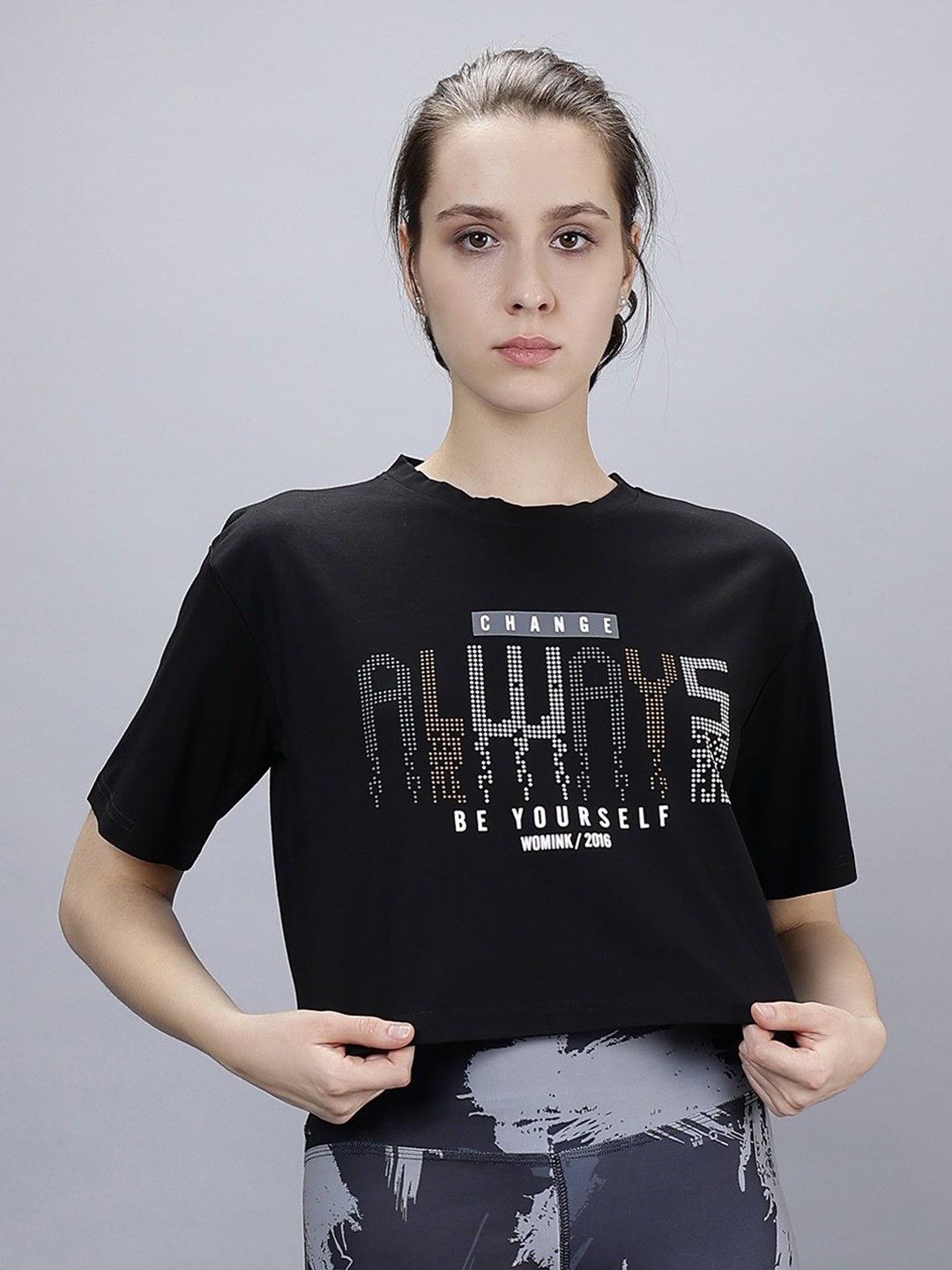 

WOMINK Women Printed Drop-Shoulder Sleeves Ultralite T-shirt, Black