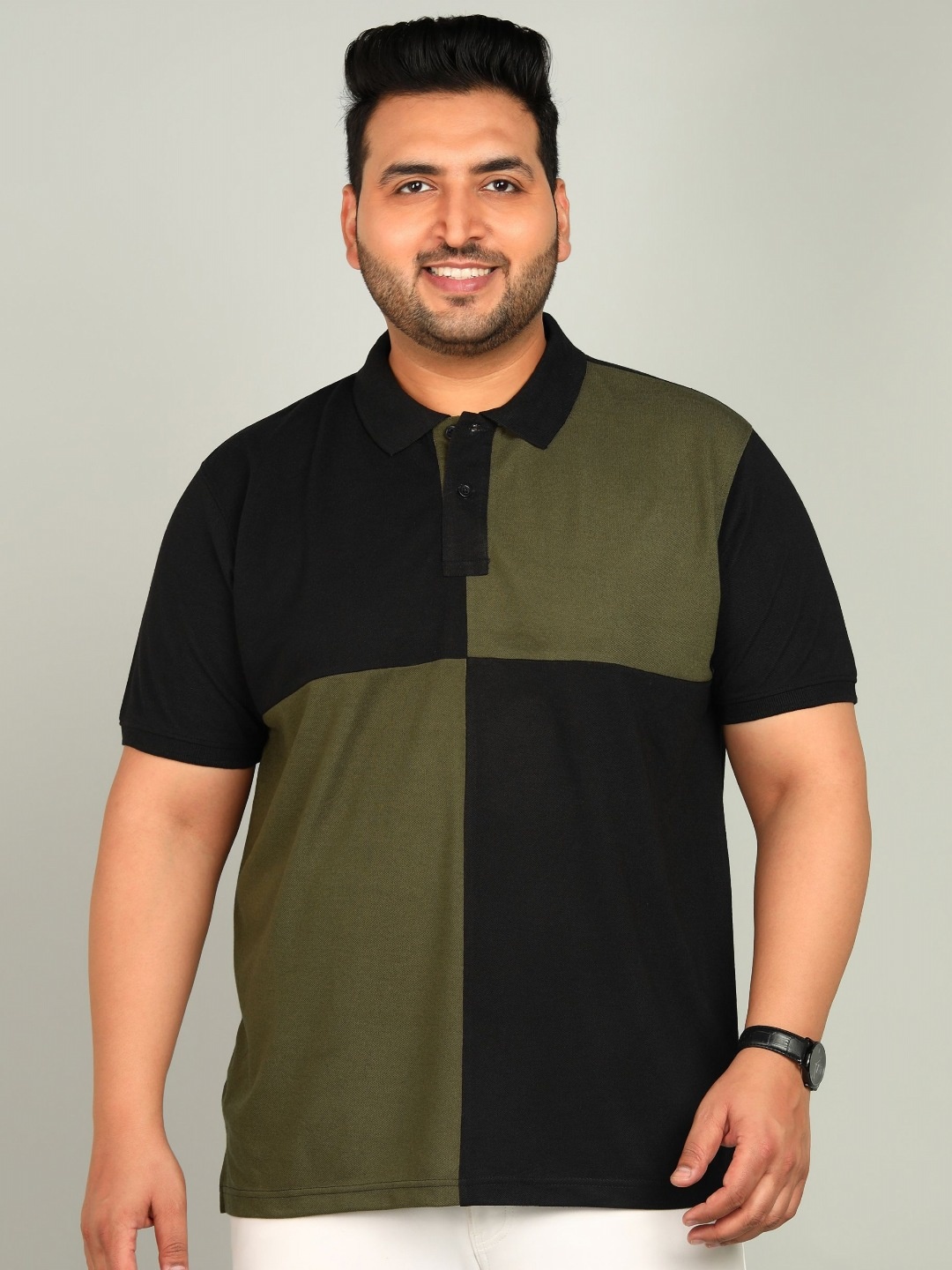 

XFOX Men Colourblocked Polo Collar T-shirt, Black