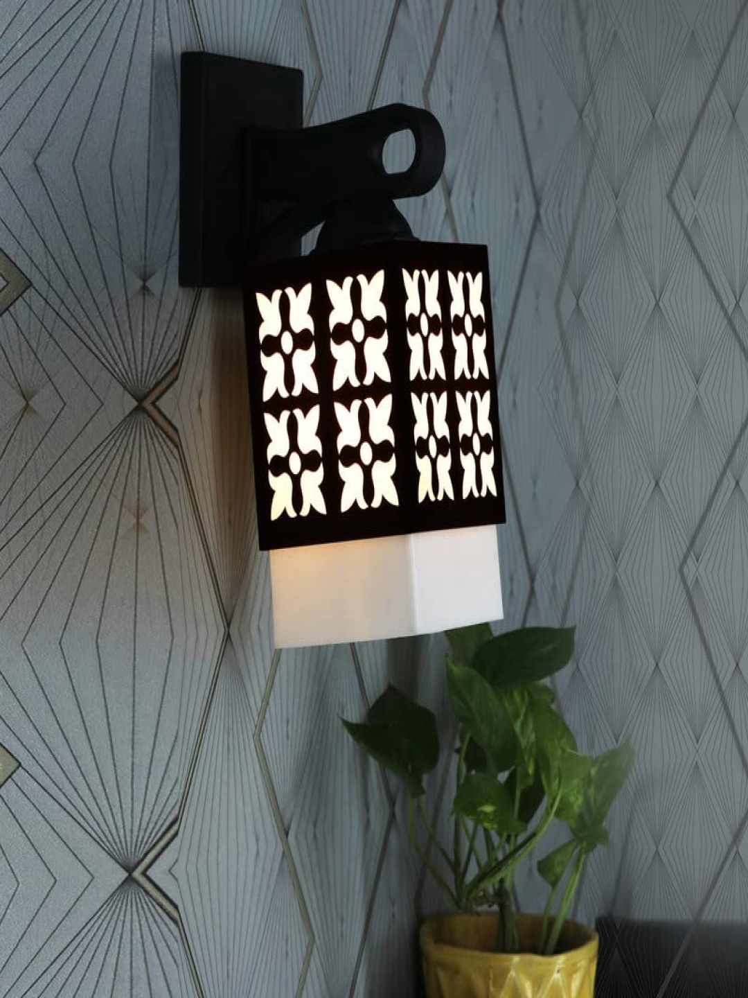 

Gojeeva Black & White Textured Wooden Square Shaped Wall Lamp