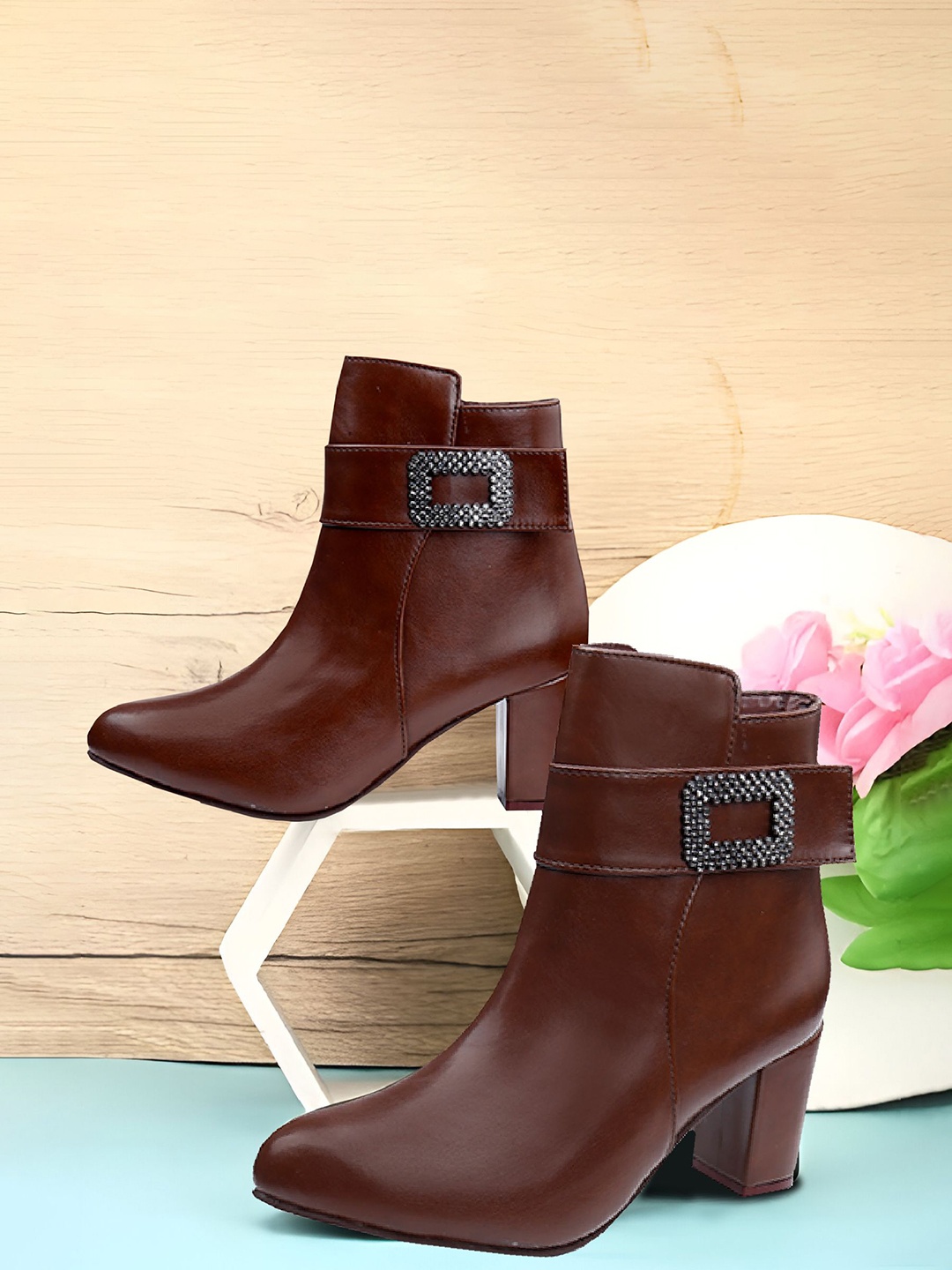 

Bxxy Women Pointed Toe Block Heel Regular Boots With Buckle, Brown