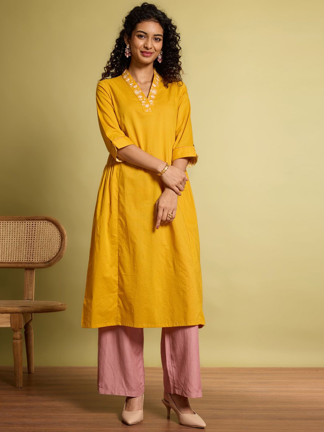 

Taneira Pure Cotton V-Neck A-Line Kurta, Yellow
