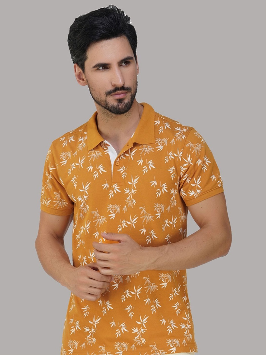 

XFOX Men Printed Polo Collar Tropical T-shirt, Gold
