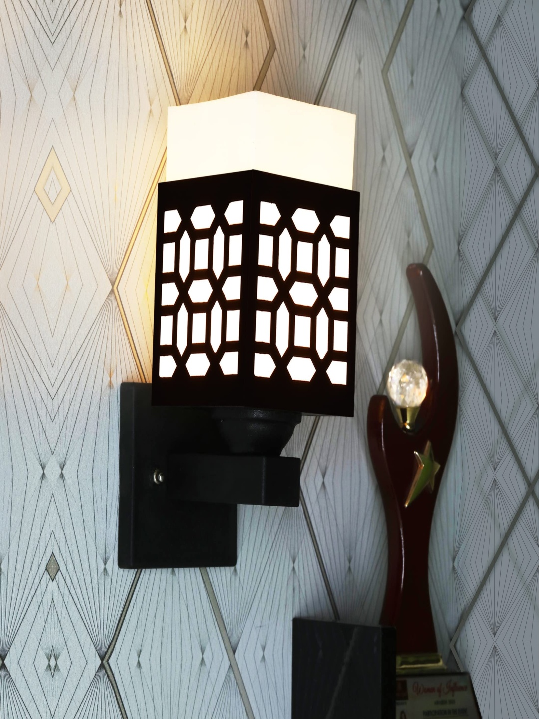 

Gojeeva Black & White Textured Wooden Square Shaped Wall Lamp