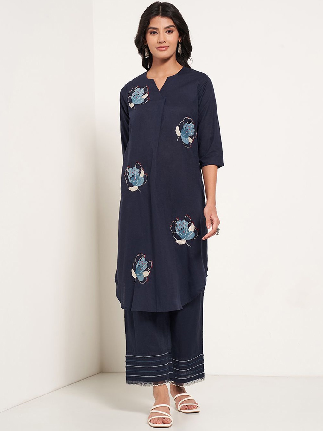 

RANGMANCH BY PANTALOONS Floral Embroidered Notch Neck Cotton A-Line Kurta & Palazzos, Navy blue