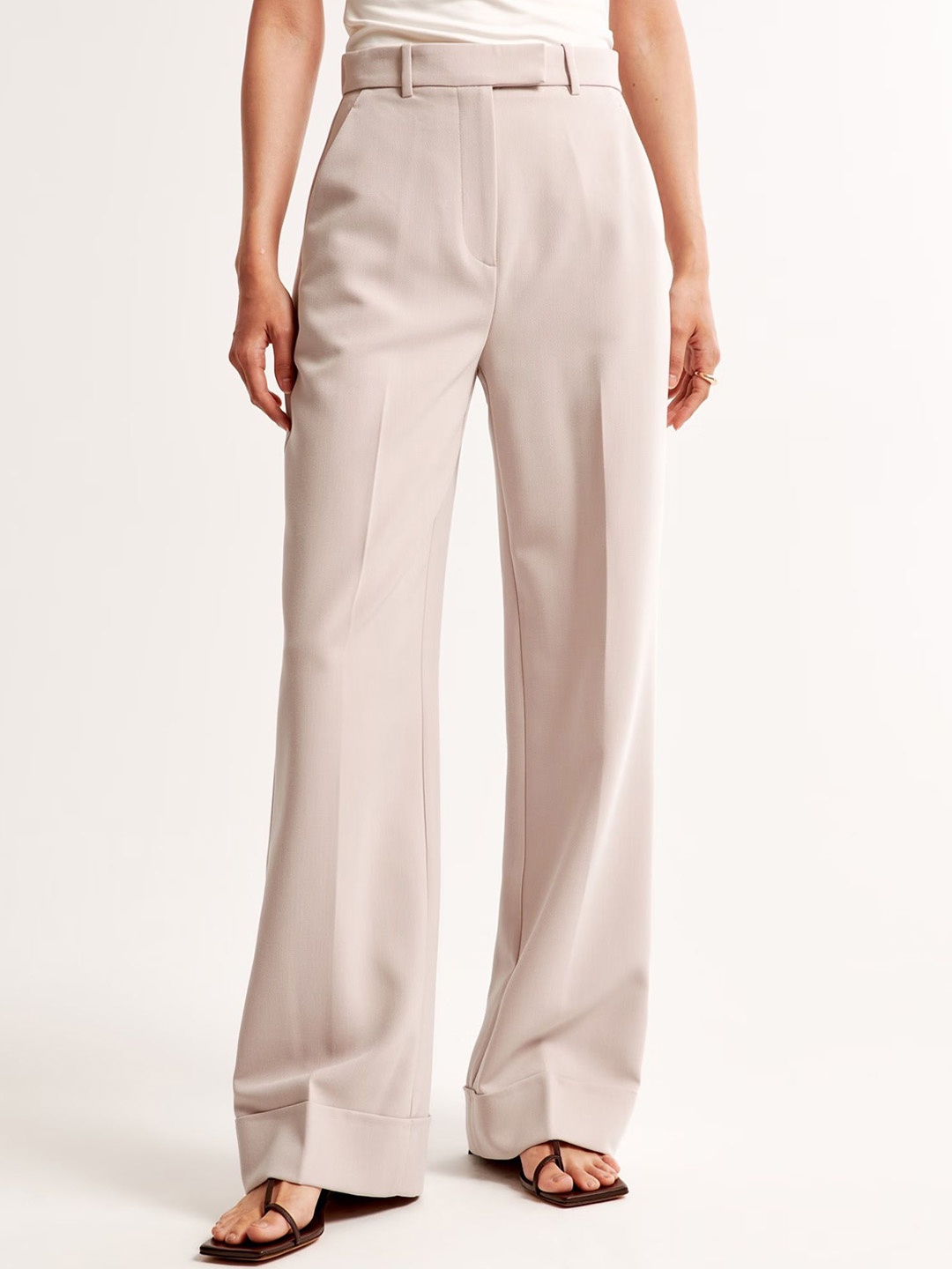 

FNOCKS Women Ultra Flared High-Rise Pleated Trousers, Cream