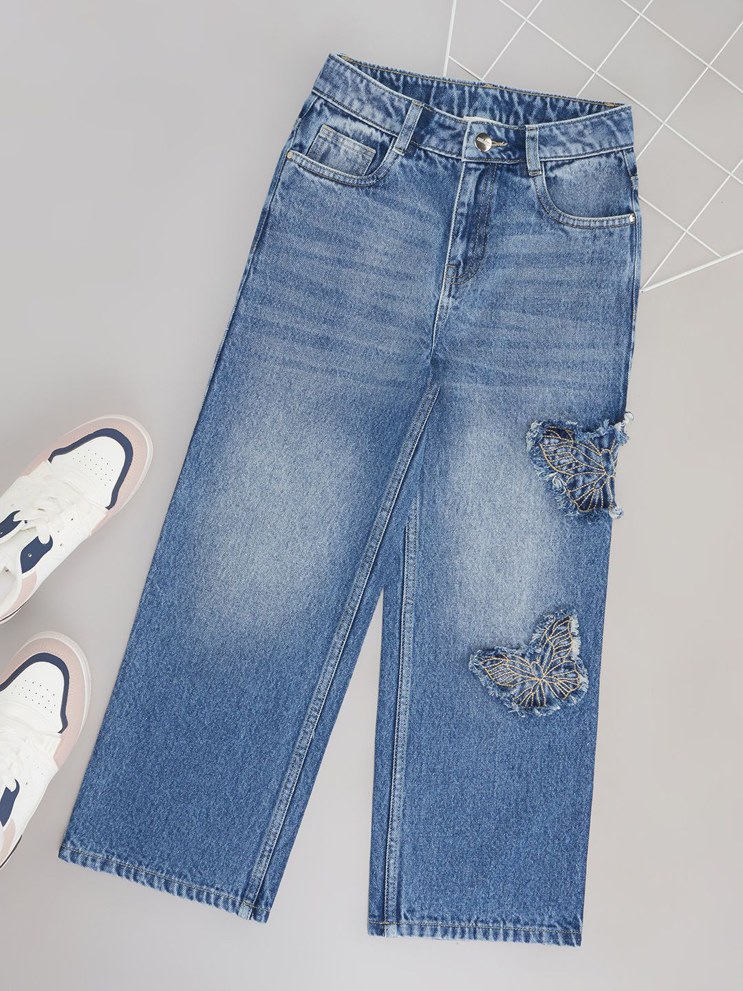 

Pantaloons Junior Girls Highly Distressed Heavy Fade Jeans, Blue