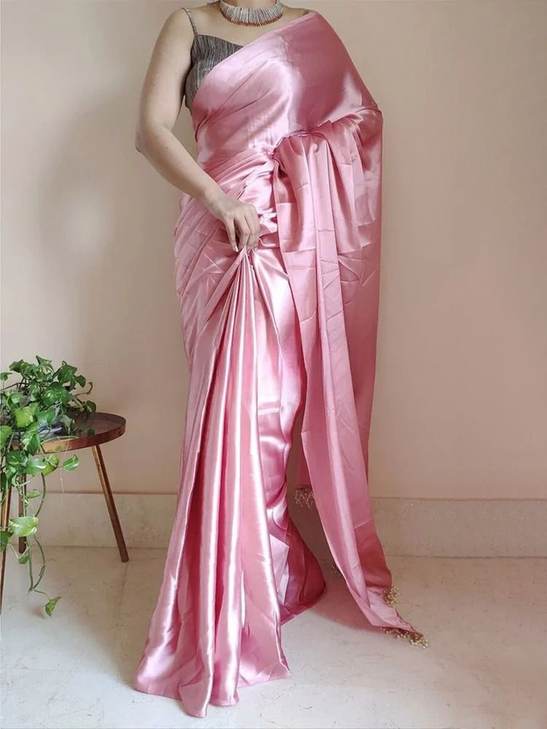 

SAADHVI Beads and Stones Satin Saree, Rose