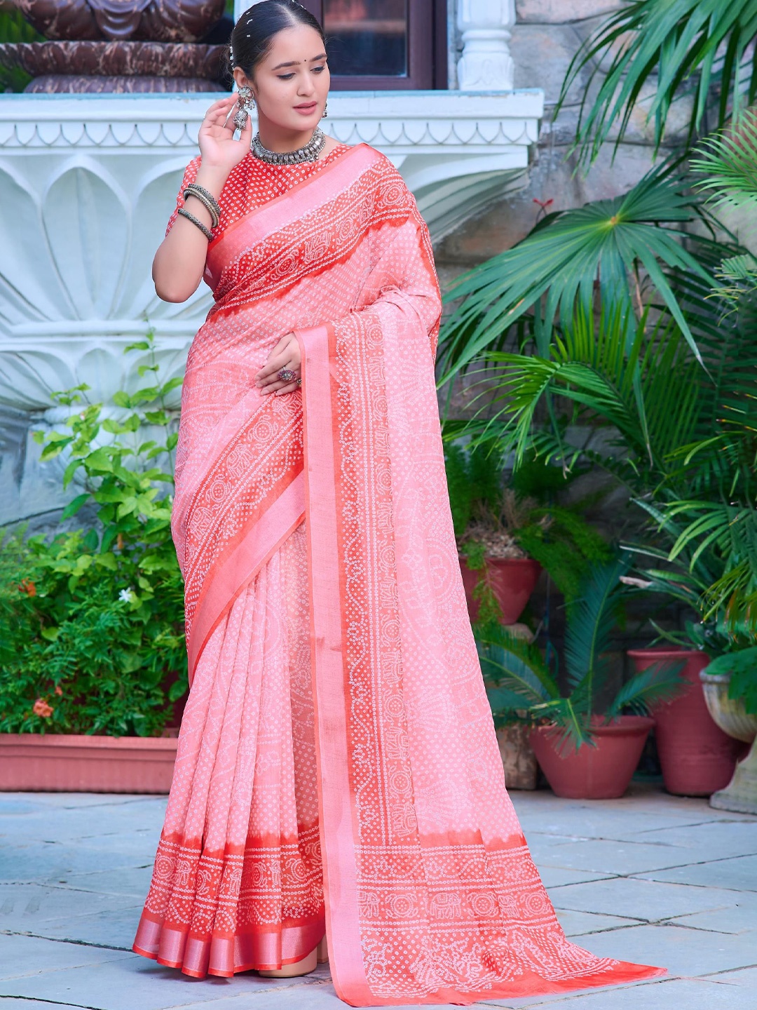 

Quelea Bandhani Zari Linen Blend Khadi Saree, Peach