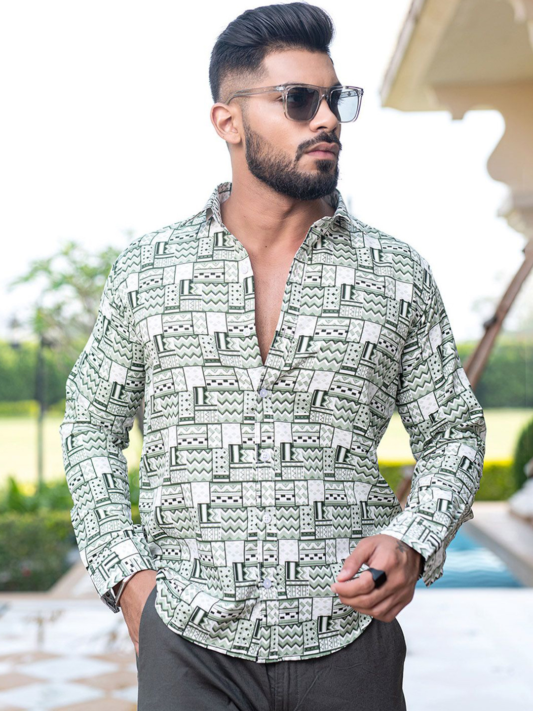 

Tistabene Men Opaque Printed Casual Shirt, Green