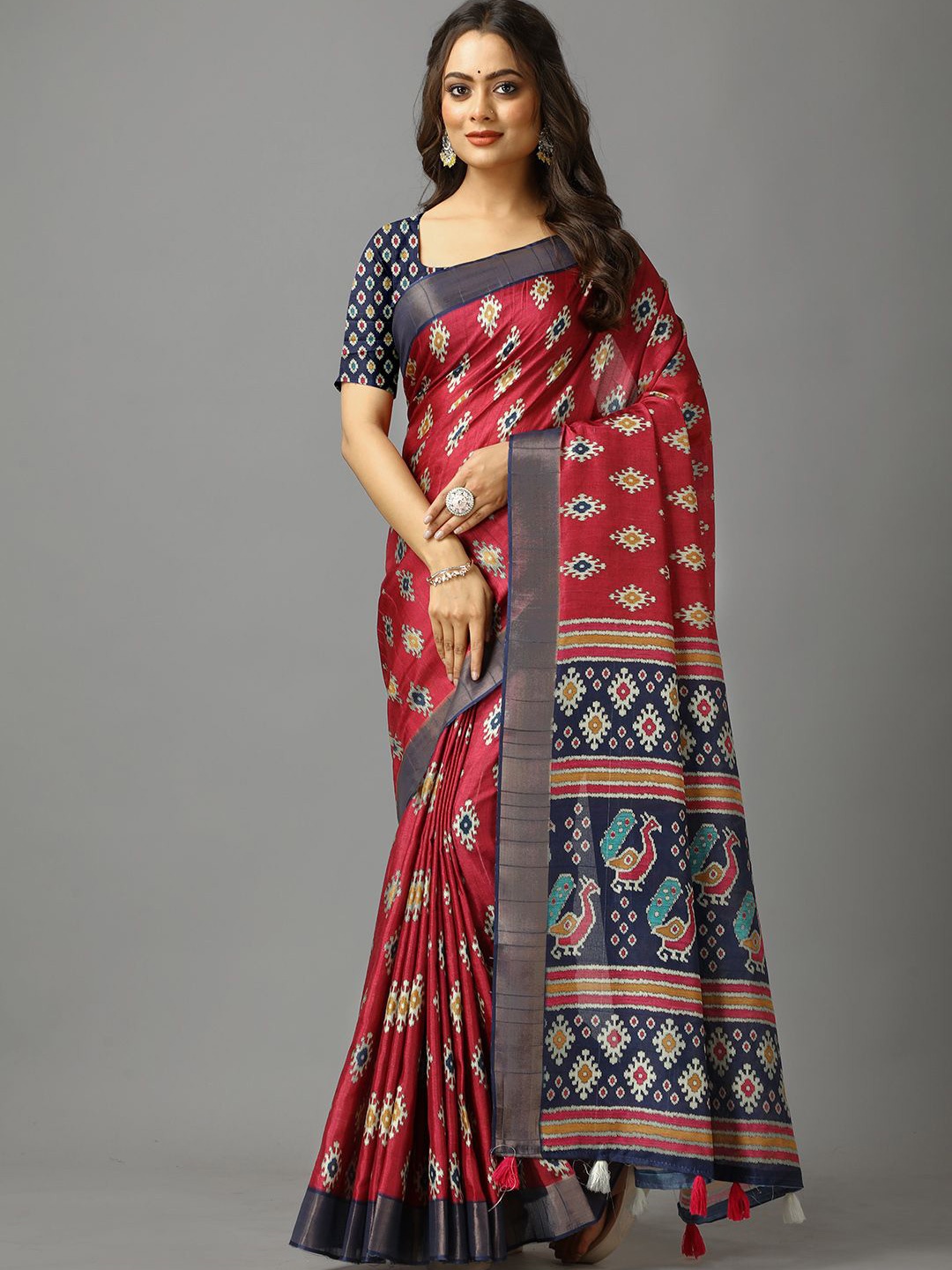 

VIRENDRA TEXTILES Zari Saree, Maroon