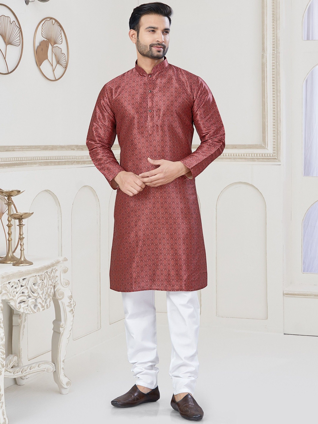 

OUTLUK Geometric Printed Band Collar Pure Silk Kurta with Pyjamas, Rust