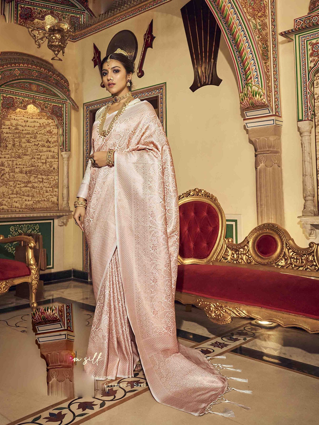 

Mitera Woven Design Zari Silk Blend Kanjeevaram Saree, Peach