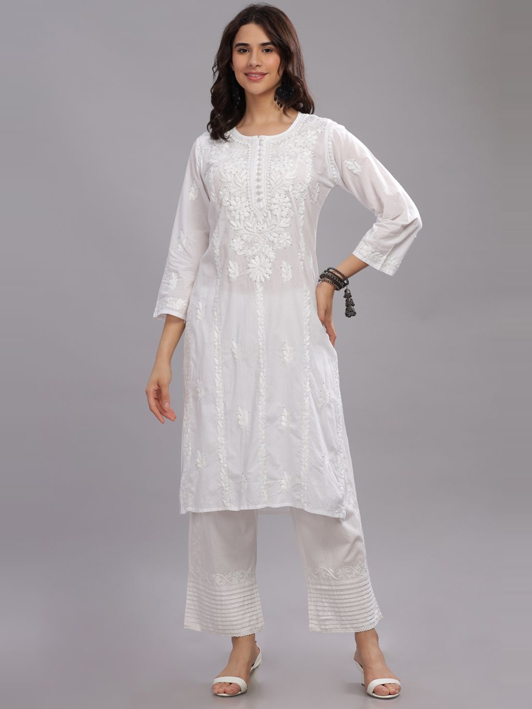 

Club Loom Floral Embroidered Round Neck Chikankari Pure Cotton Straight Kurta, White