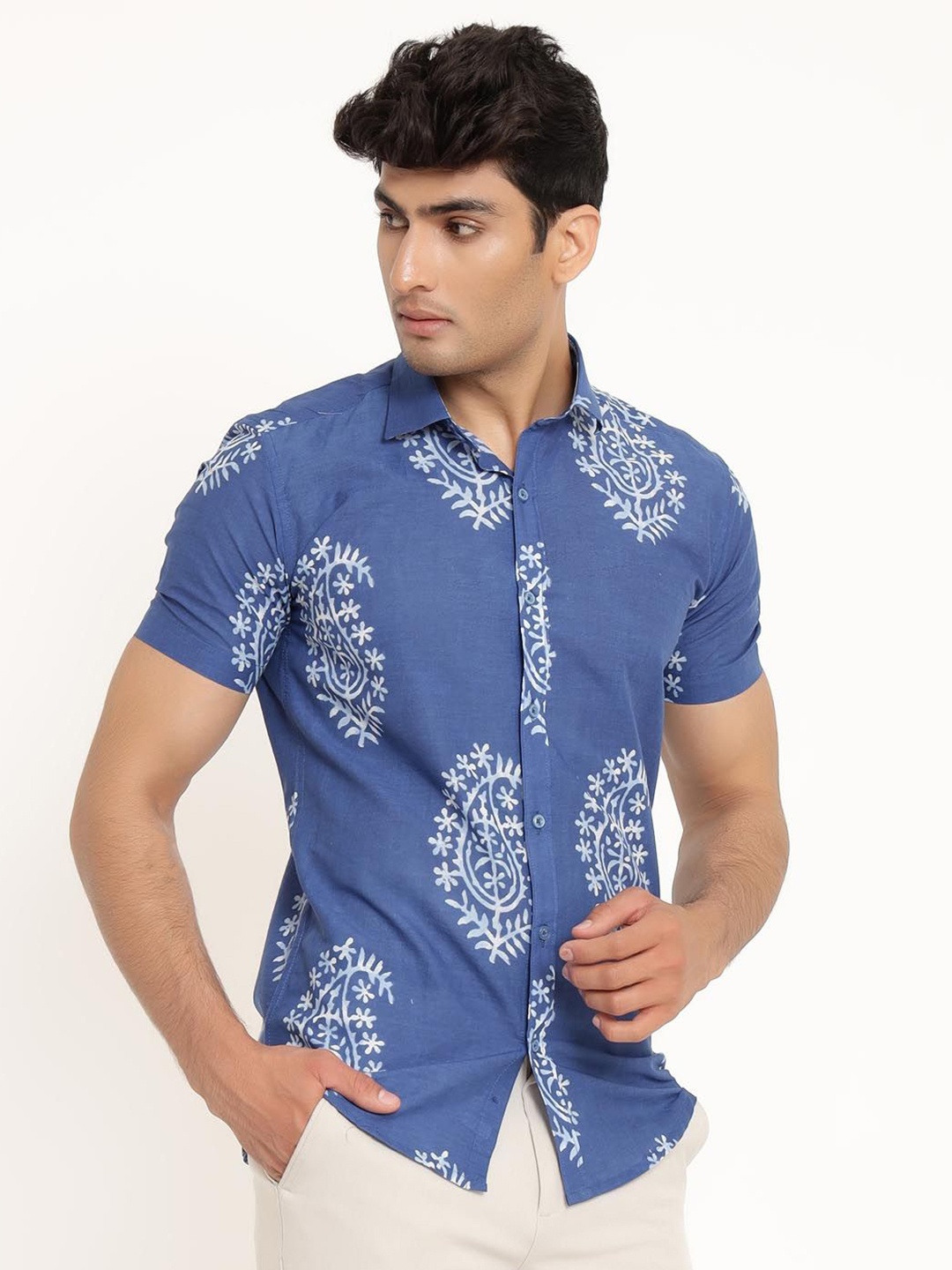 

Tistabene Men Floral Opaque Printed Casual Shirt, Blue