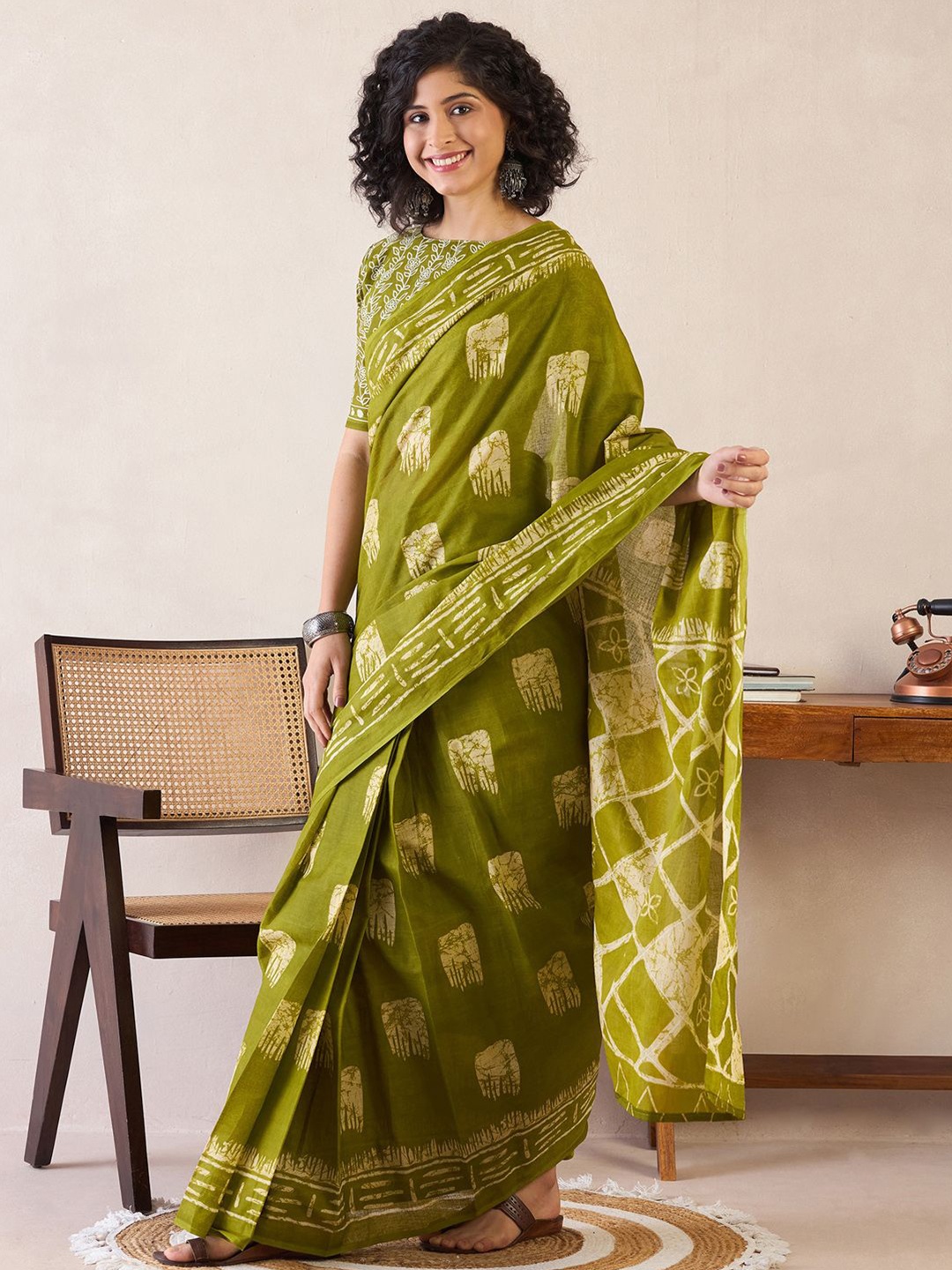 

Anouk Rustic Ethnic Motifs Ready to Wear Bagru Saree, Olive