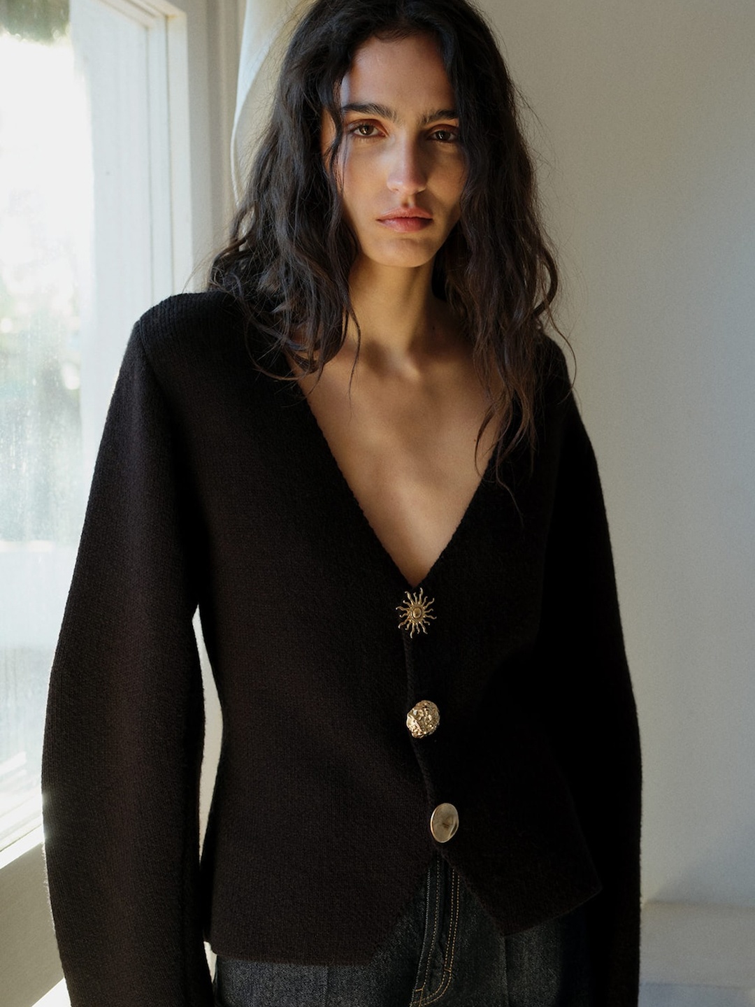 

MANGO Women Crop Pullover, Black