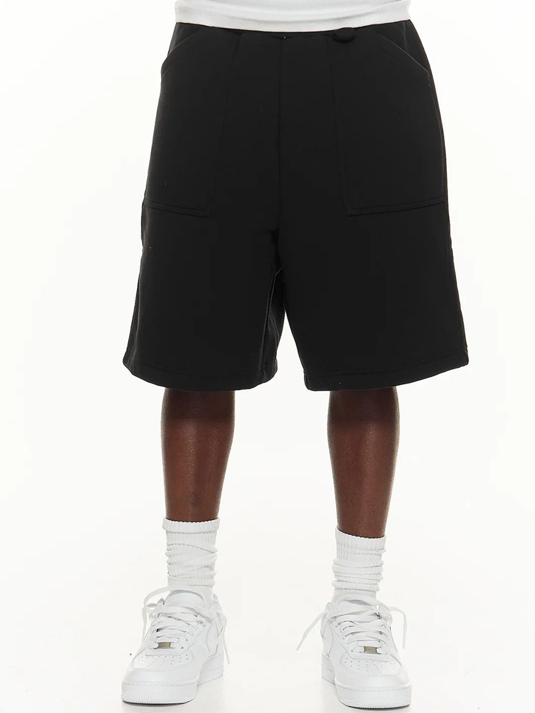 

EVERDION Men Mid-Rise Knee Length Relaxed Fit Regular Shorts, Black