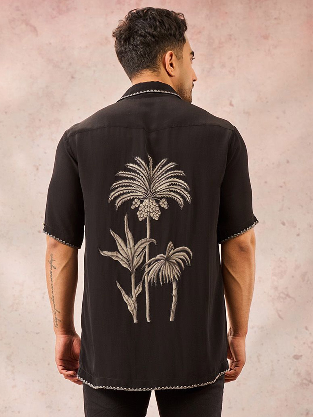 

Masaba Men Relaxed Opaque Printed Casual Shirt, Black