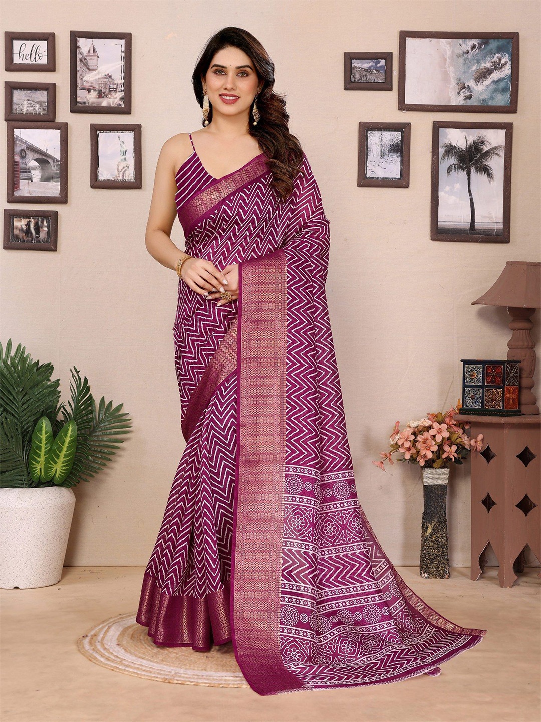 

Moda Rapido Zari Saree, Burgundy