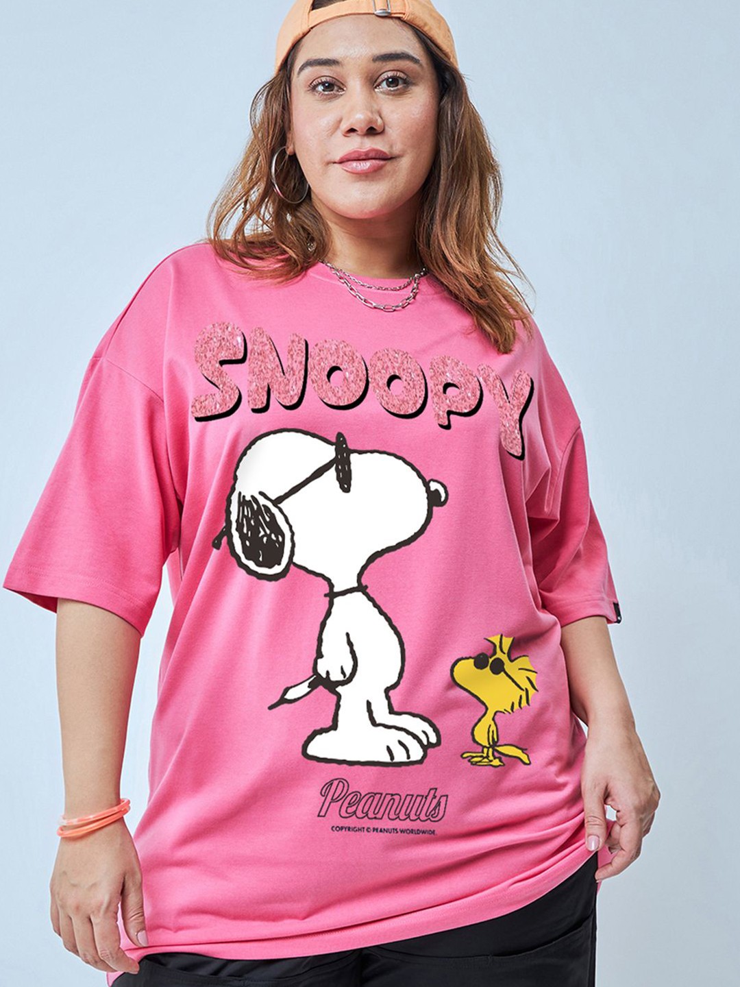 

Bewakoof Heavy Duty 1.0 Peanuts Snoopy Women's Graphic Oversized Plus Size T-Shirt, Pink