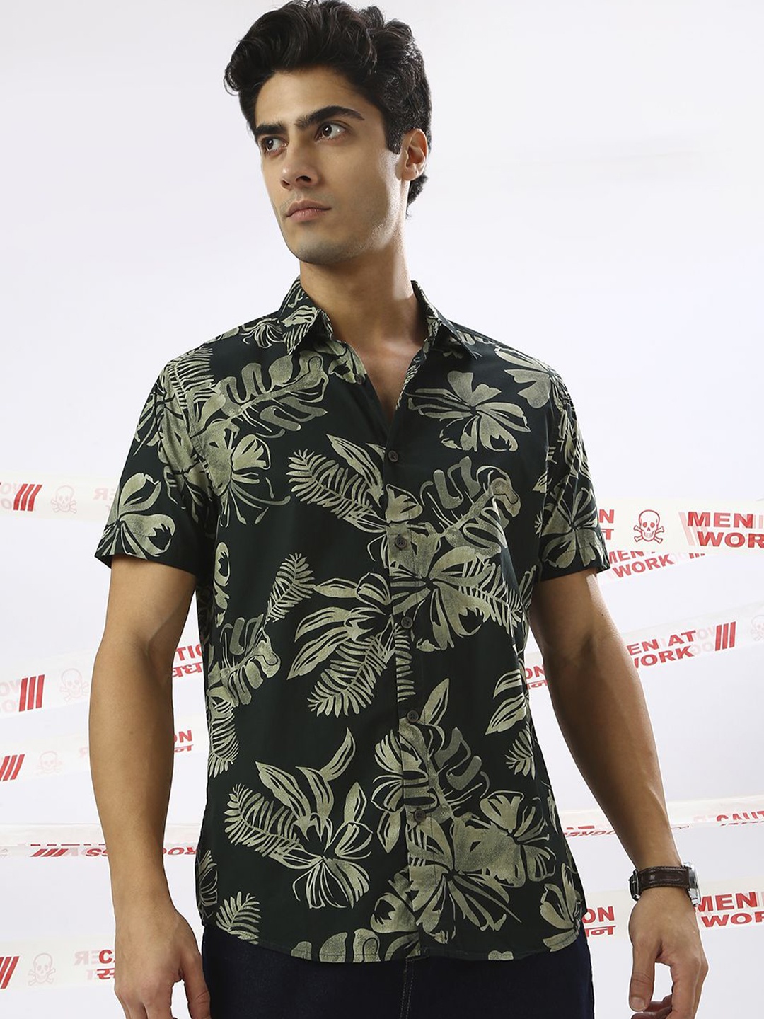 

THE BEETEL HOUSE Men Slim Fit Opaque Printed Casual Shirt, Olive