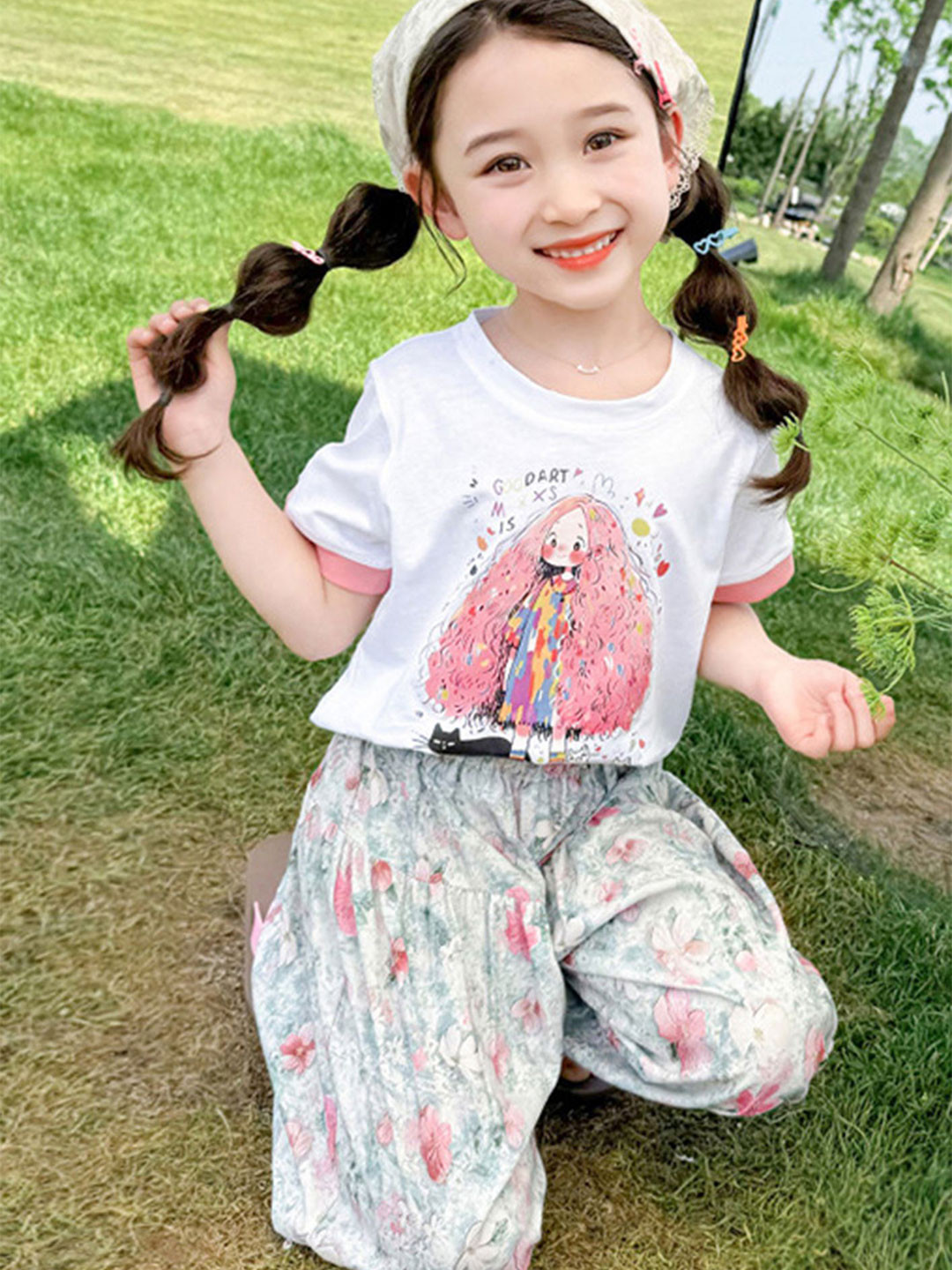

LULU & SKY Girls Printed Short Sleeves T-shirt With Trousers, White