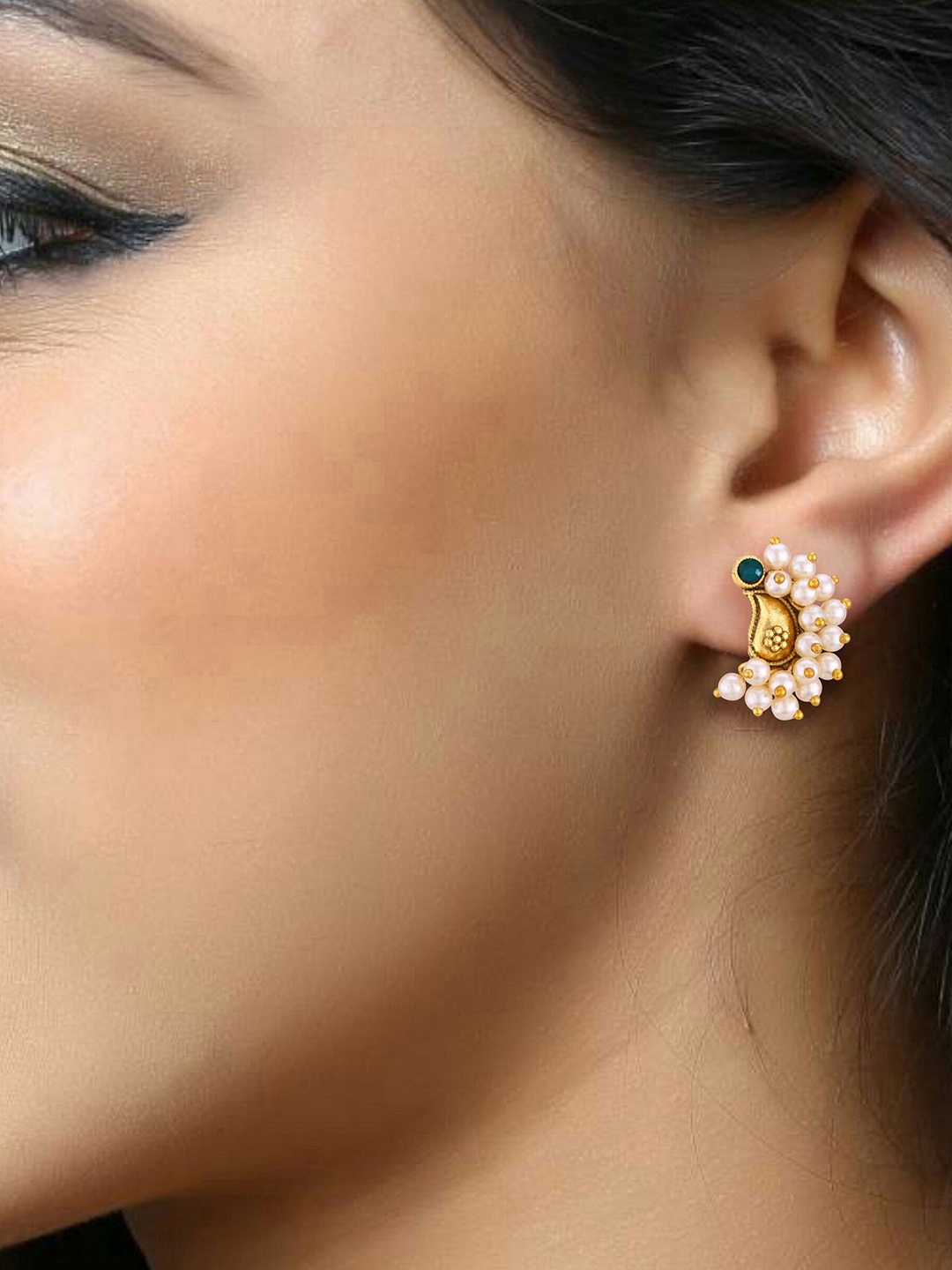 

DIVASTRI Gold-Plated Pearls Studded Peacock Shaped Studs