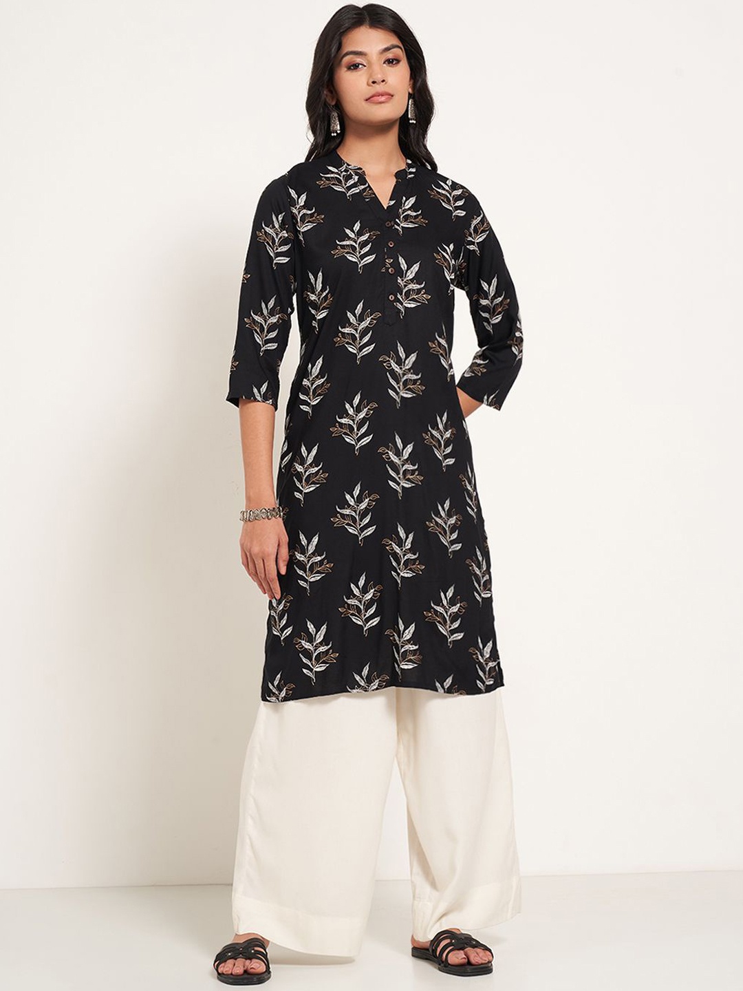 

RANGMANCH BY PANTALOONS Floral Printed Mandarin Collar A-Line Kurta, Black