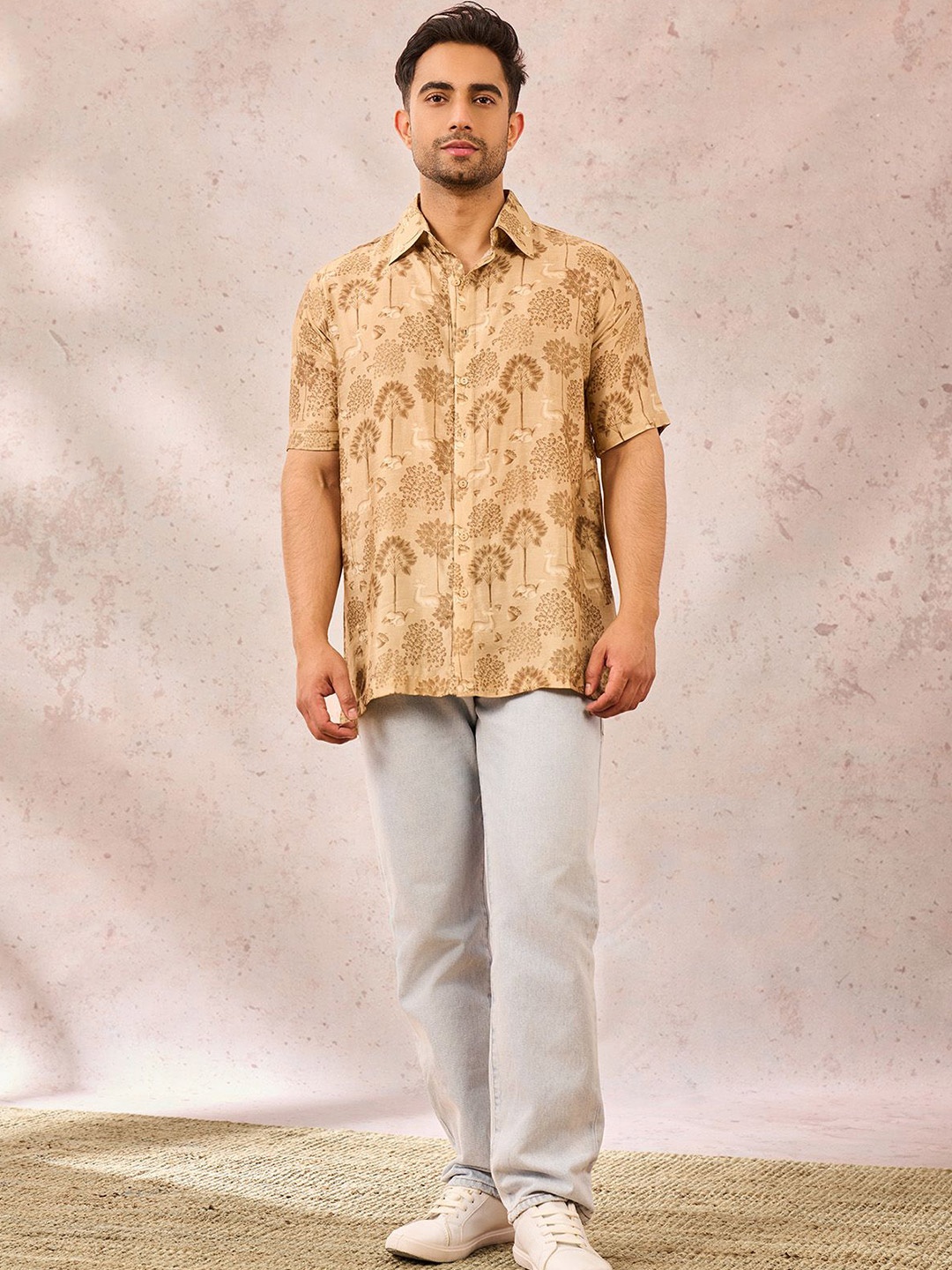 

Masaba Men Relaxed Opaque Printed Casual Shirt, Beige