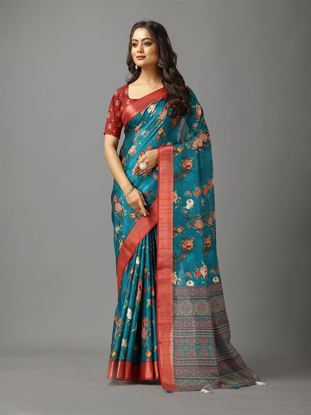 

VIRENDRA TEXTILES Floral Zari Saree, Blue