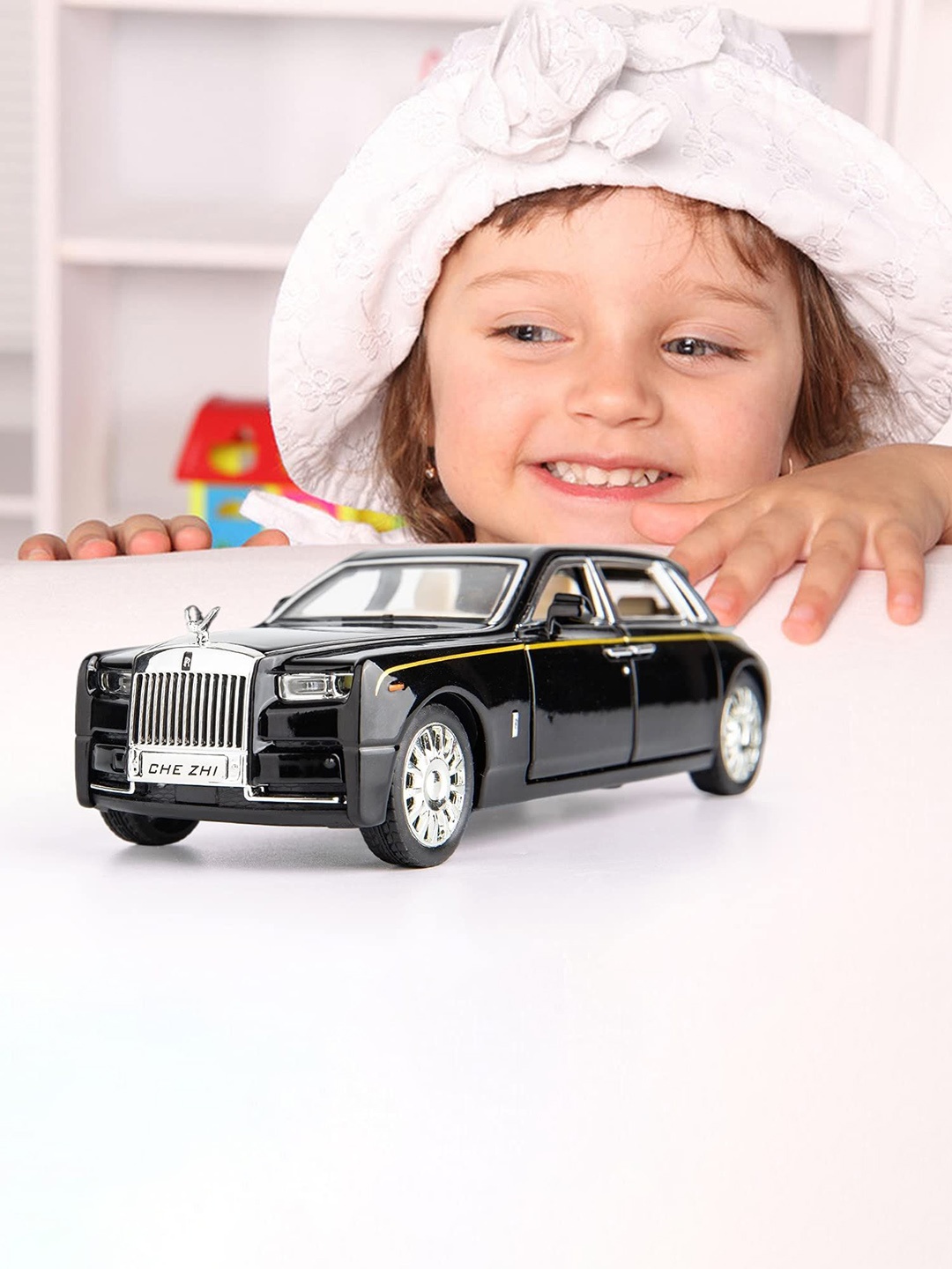 

Awestuffs 1:32 Phantom Scale Model Pull Back Die-Cast Metal Toy Car, Black